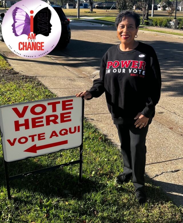 Elsie Cooke-Holmes, 
National President of
Delta Sigma Theta Sorority, Incorporated, a National Collaborating Organization of Black Women's Agenda took advantage of Early Voting.

Make your voice heard. 

Find Your Early Voting Location: https://www.vote.org/early-voting-calendar/

#imatterivote #bwa #iamthechange #bwainc #DST1913 #vote